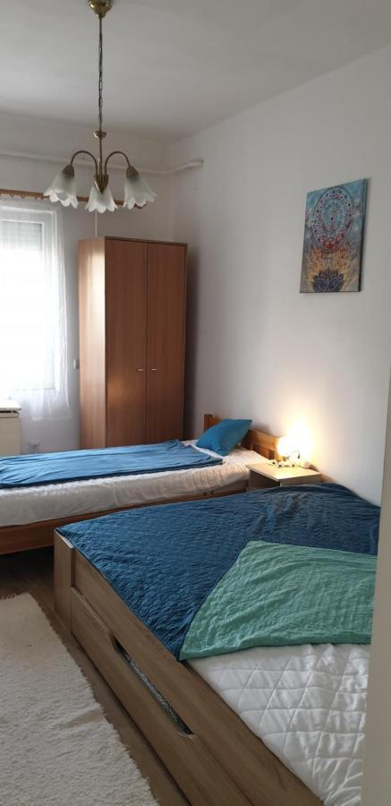 Napfeny Apartmanhaz Балатонберийнь Екстер'єр фото